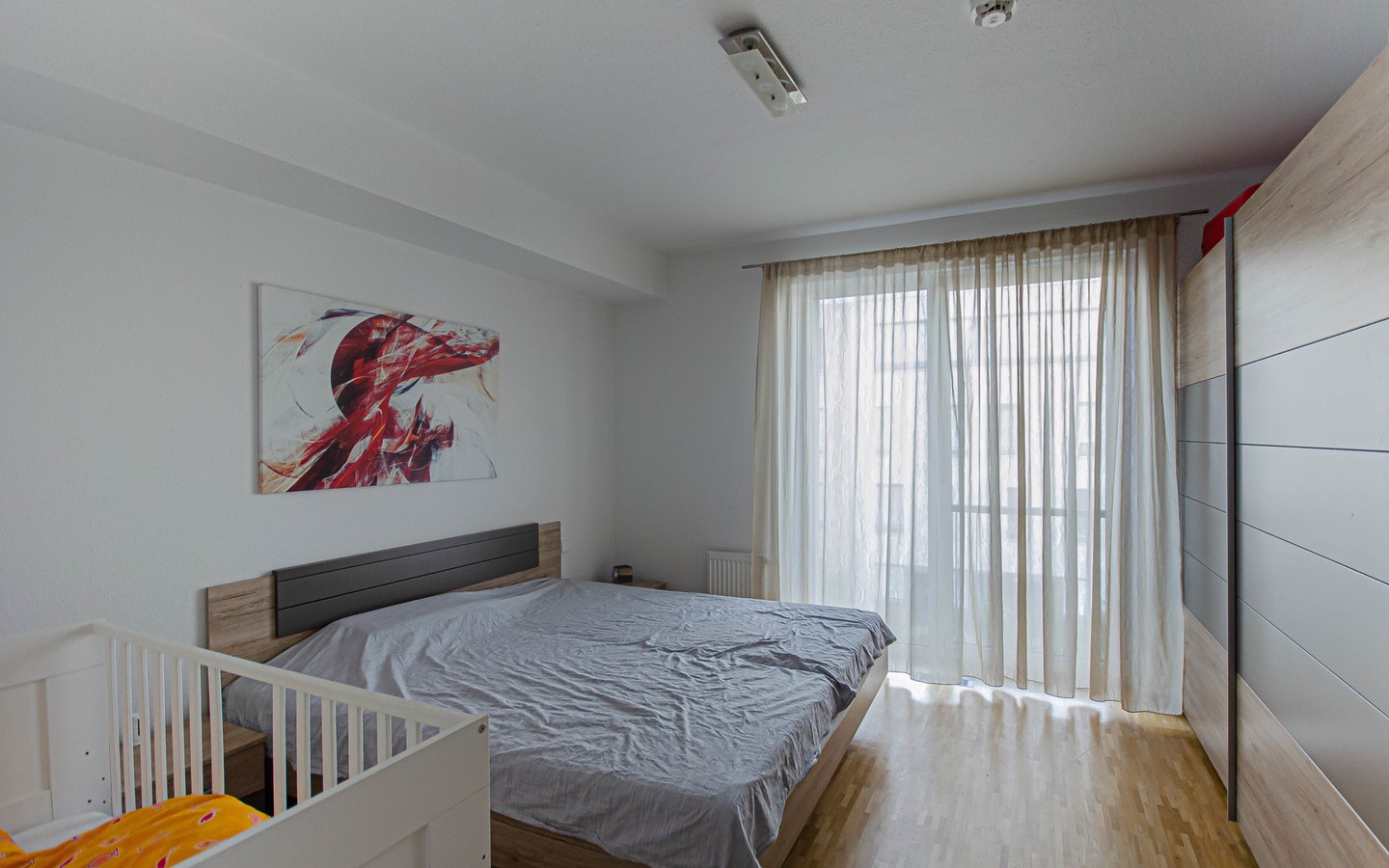 Schlafzimmer - Urban Green – Wohnen in der Bahnstadt - Fantastische Dreizimmerwohnung mit Loggia