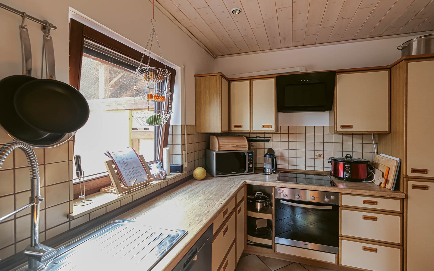 Küche - Pfaffengrund: Doppelhaushälfte mit gefälligem Grundriss und Einliegerwohnung
