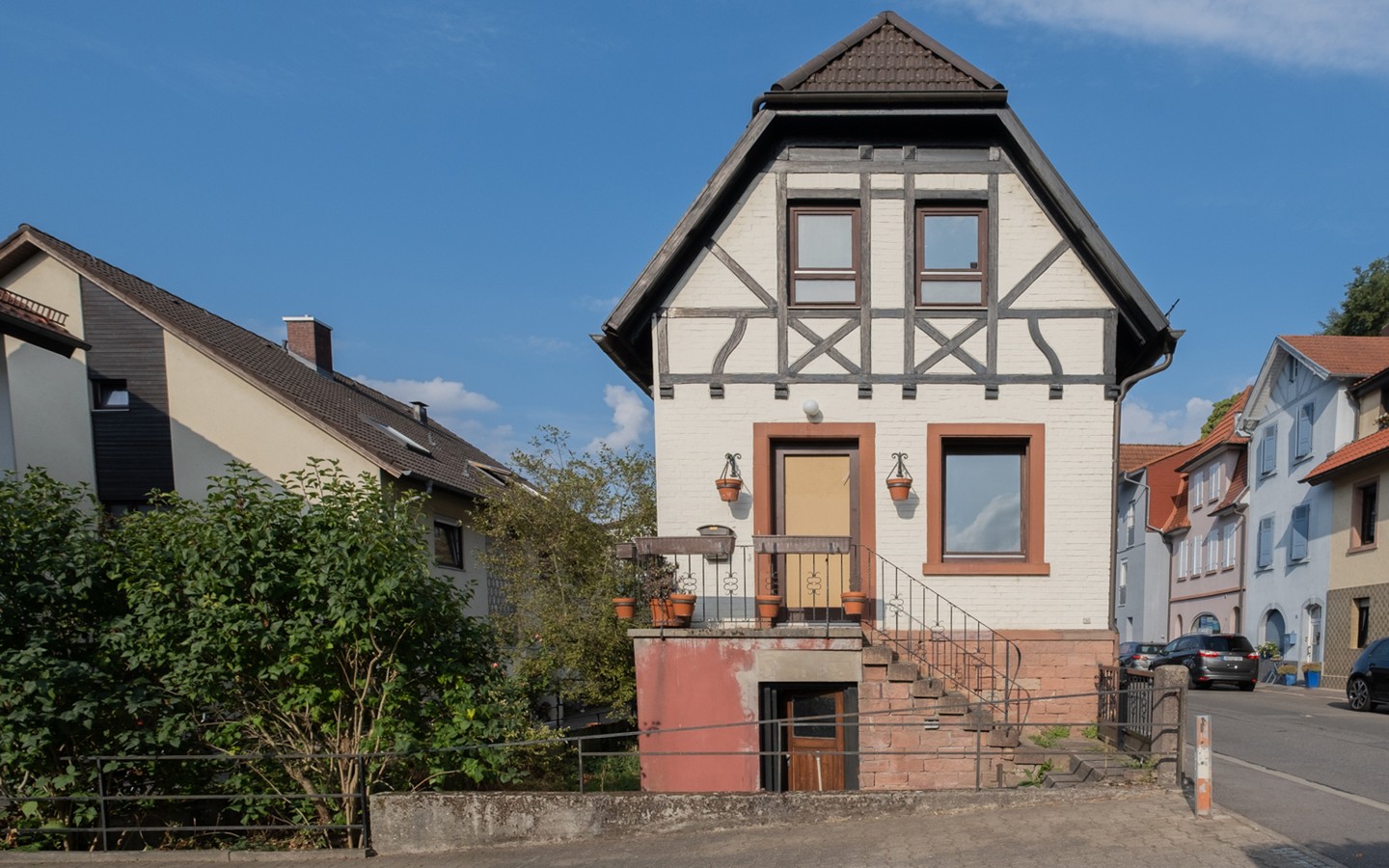 Ansicht Eingang - Aus Alt mach Neu - ein Haus mit Garten harrt auf sein Comeback in Ziegelhausen