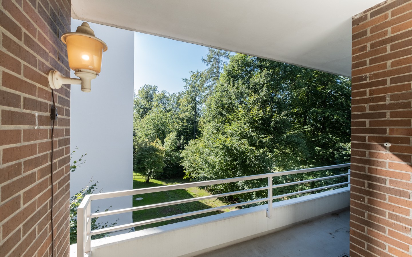 Balkon - Wohnen im Grünen: toll geschnittene barrierefreie 4-Zimmer-Wohnung mit Stellplatz auf dem Boxberg