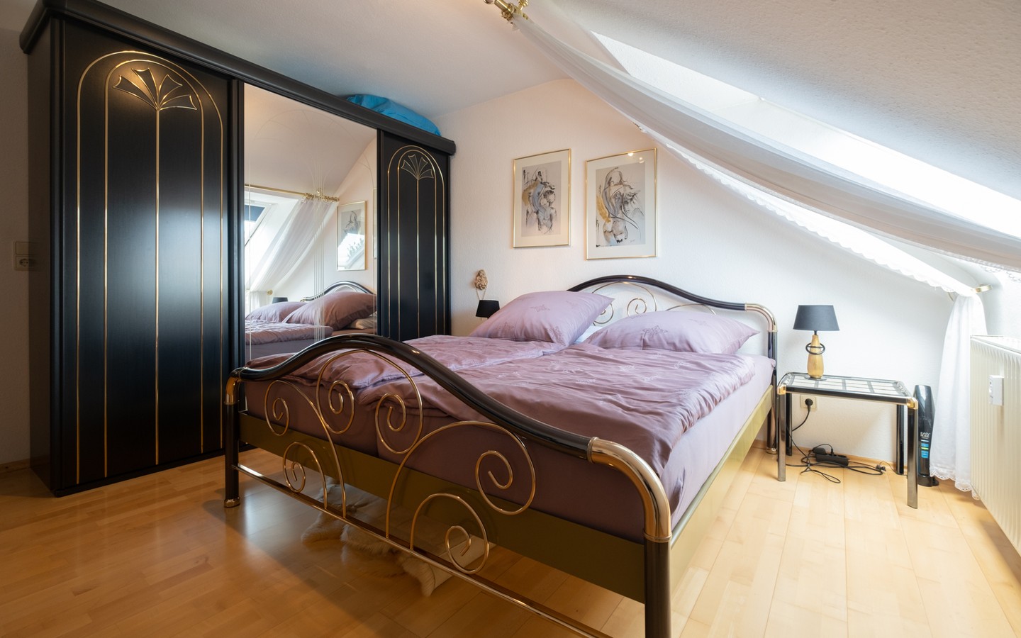 Schlafzimmer - Charmante 2,5-Zimmer-Wohnung mit TG-Stellplatz und Sonnenbalkon in ruhiger Lage von Dossenheim