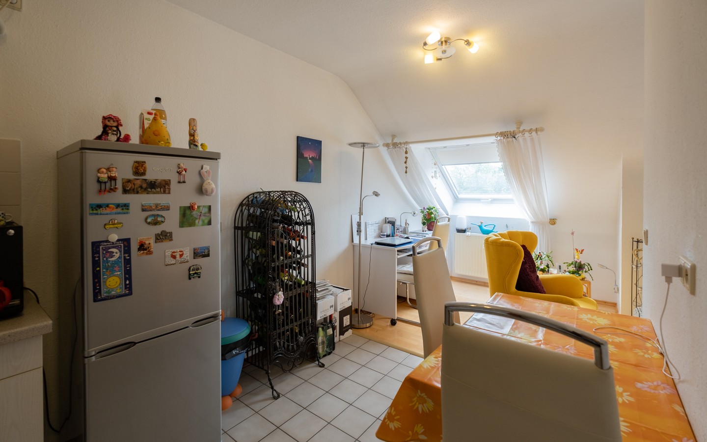 Küche - Charmante 2,5-Zimmer-Wohnung mit TG-Stellplatz und Sonnenbalkon in ruhiger Lage von Dossenheim