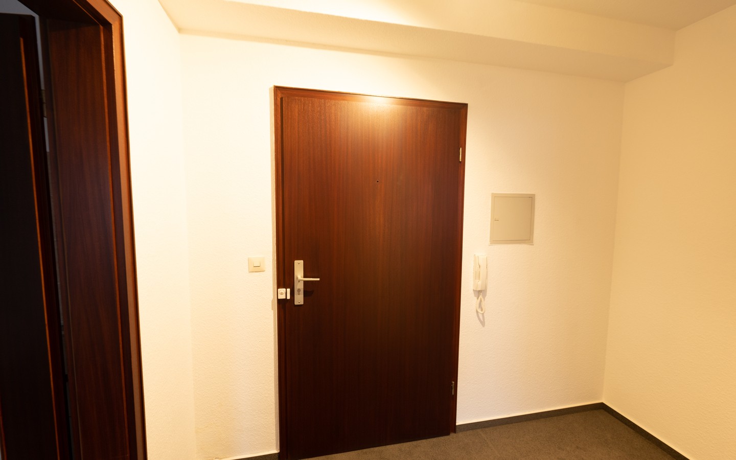 Flur - Helle 2-Zimmer-Wohnung im Heidelberger Stadtteil Rohrbach