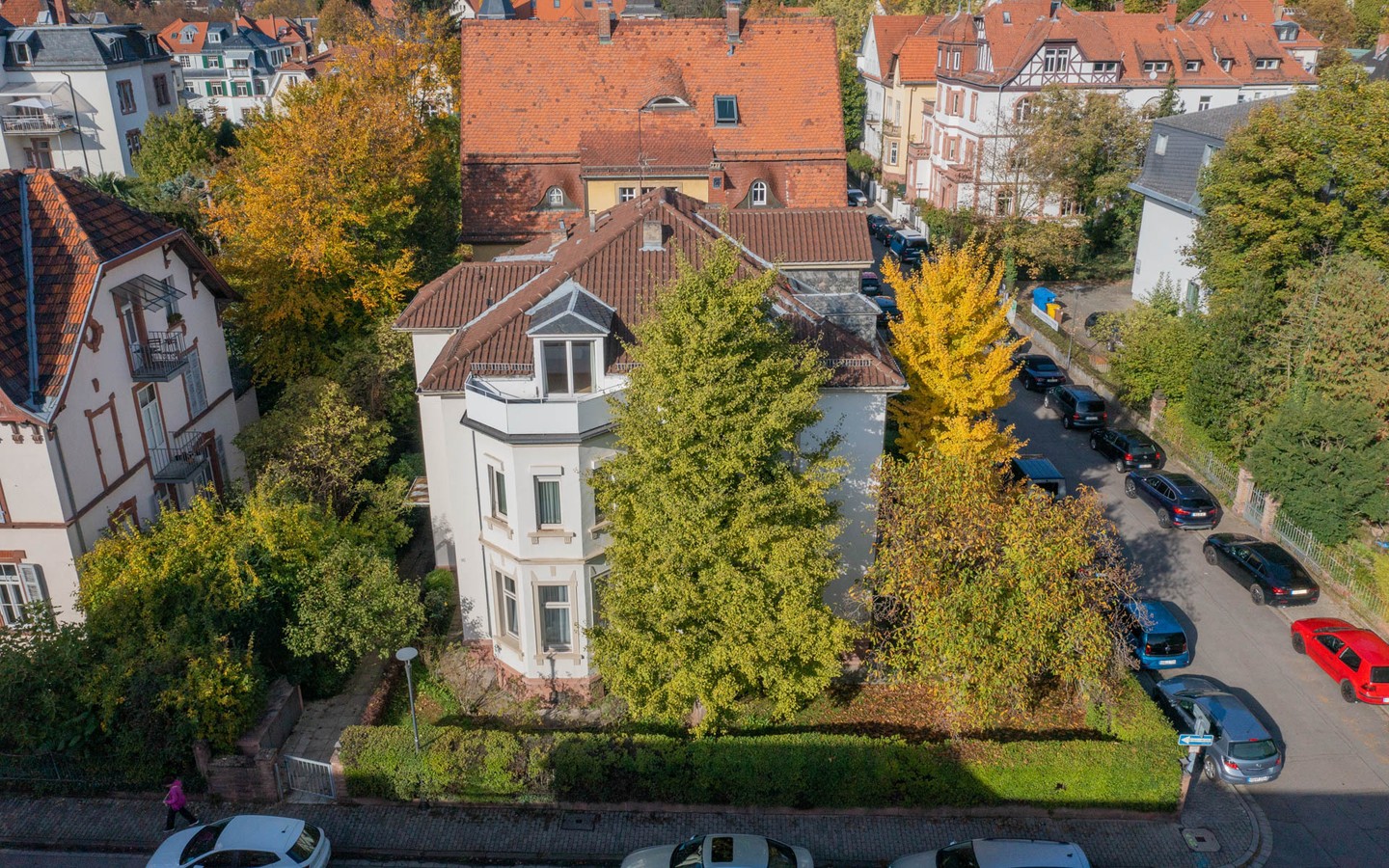 Drohnenaufnahme  - Vermächtnis eines großen Bauherrn: Villa Klose, Herzstück des Englischen Viertels in Neuenheim