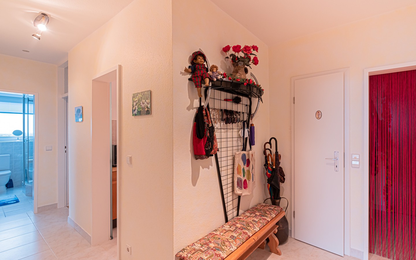 Flur - Geräumige 3-Zimmer-Wohnung mit phänomenalem Blick über Handschuhsheim