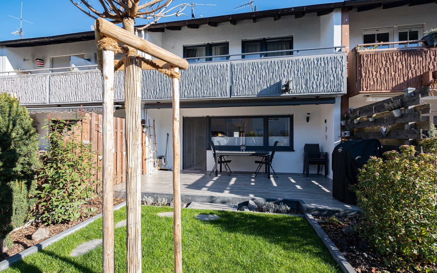 Garten - Perfekt als Zuhause für die junge Familie: modernisiertes RMH in behaglicher Lage von Schriesheim