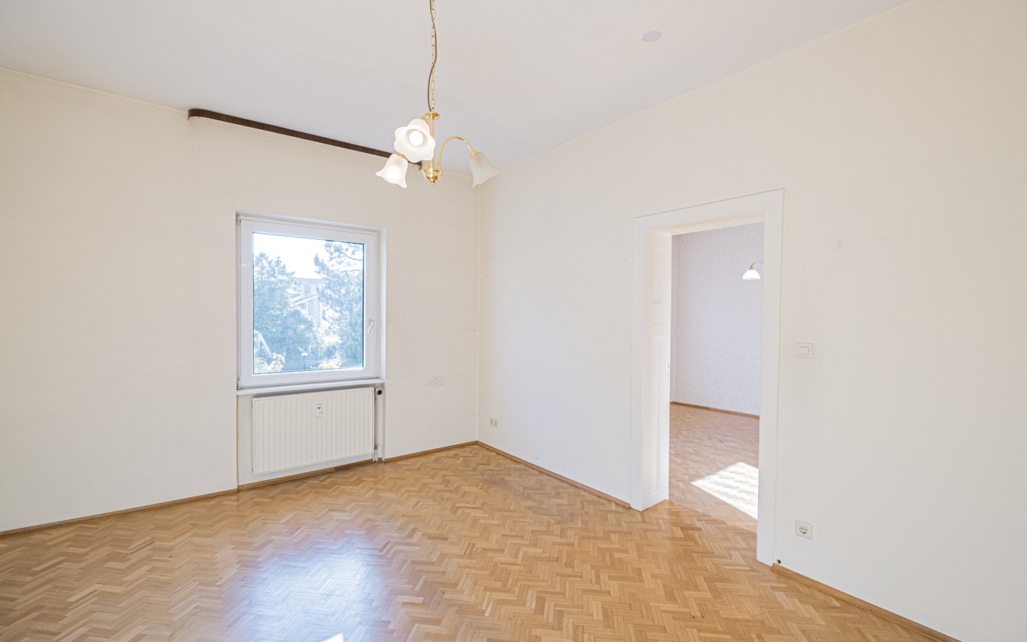 Zimmer 2 - HD-Kirchheim: Bezugsfreie 3-Zimmer-Wohnung mit Garage in perfekter Nähe zum S-Bahnhof
