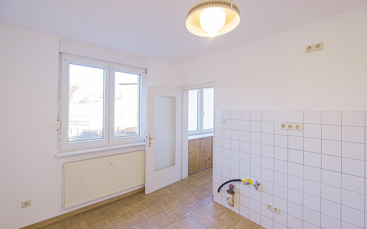 Küche - HD-Kirchheim: Bezugsfreie 3-Zimmer-Wohnung mit Garage in perfekter Nähe zum S-Bahnhof