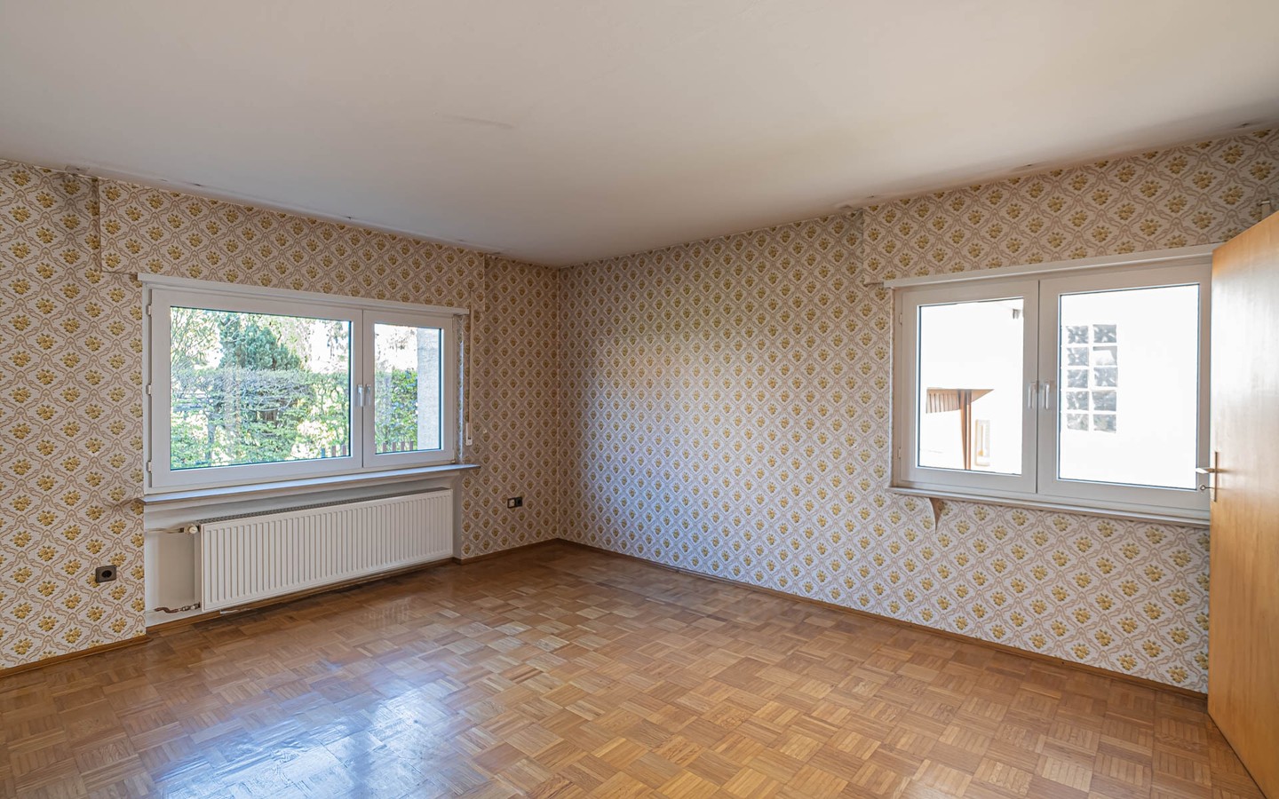 Wohnzimmer Eg - Edingen-Neckarhausen: Ein charmantes Haus für junge Familien in beliebter Lage