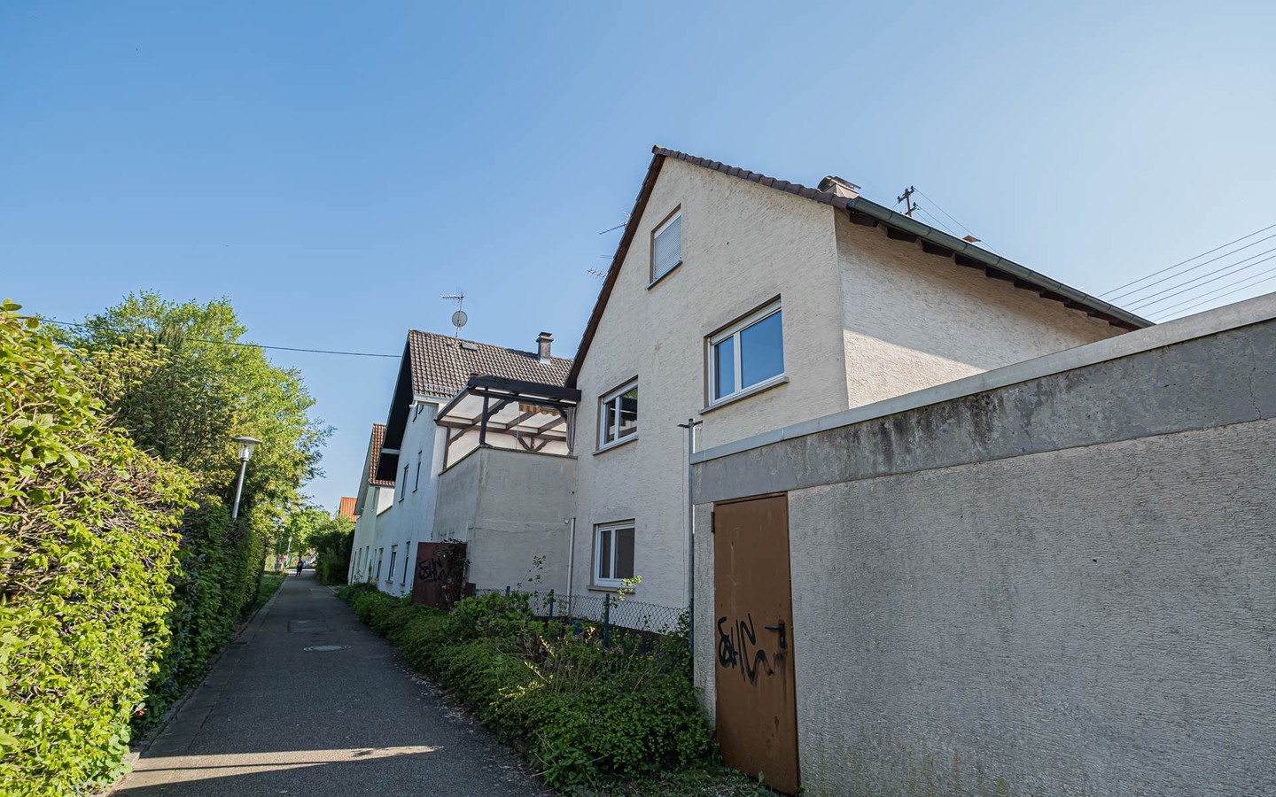 Rückseite des Hauses - Edingen-Neckarhausen: Ein charmantes Haus für junge Familien in beliebter Lage