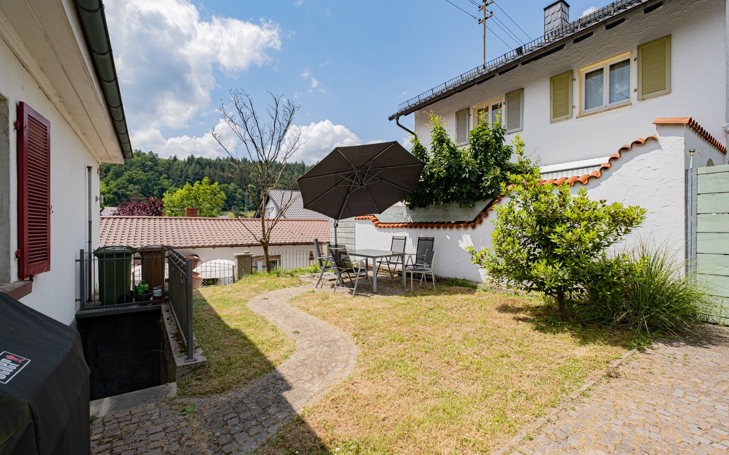 Terrasse - Ein Haus zum Verlieben: freistehendes EFH im Landhausstil in ruhiger Wohnlage von Mückenloch