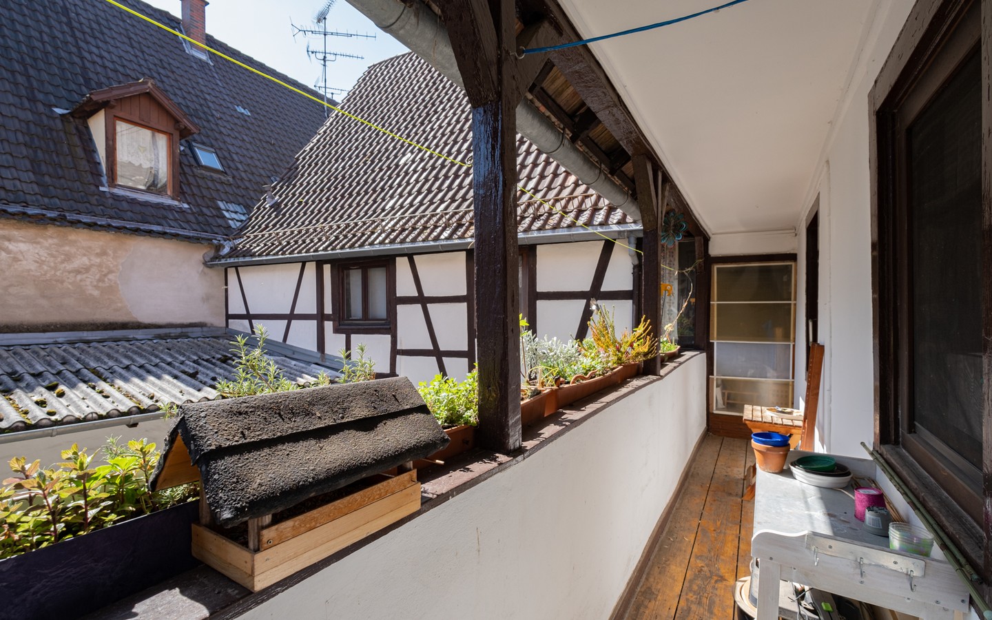 Laubengang  - Mehrfamilienhaus mit beeindruckender Historie und Potential in begehrter Wohnlage von Handschuhsheim