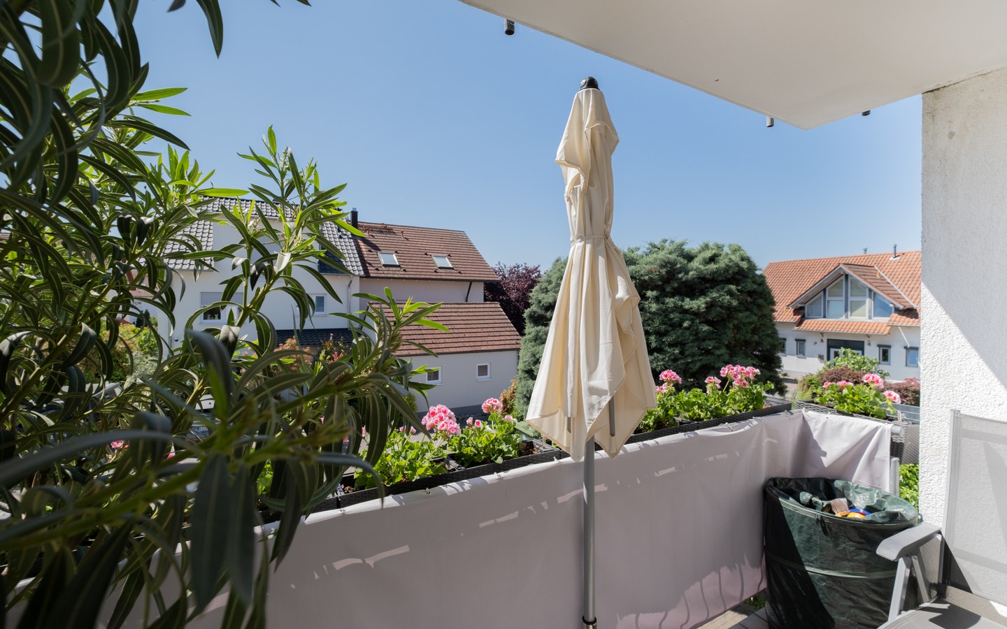 Balkon - Ohne Käuferprovision in Schriesheim: 4-Zimmer-Wohnung mit 2 Balkonen und 1 Stellplatz