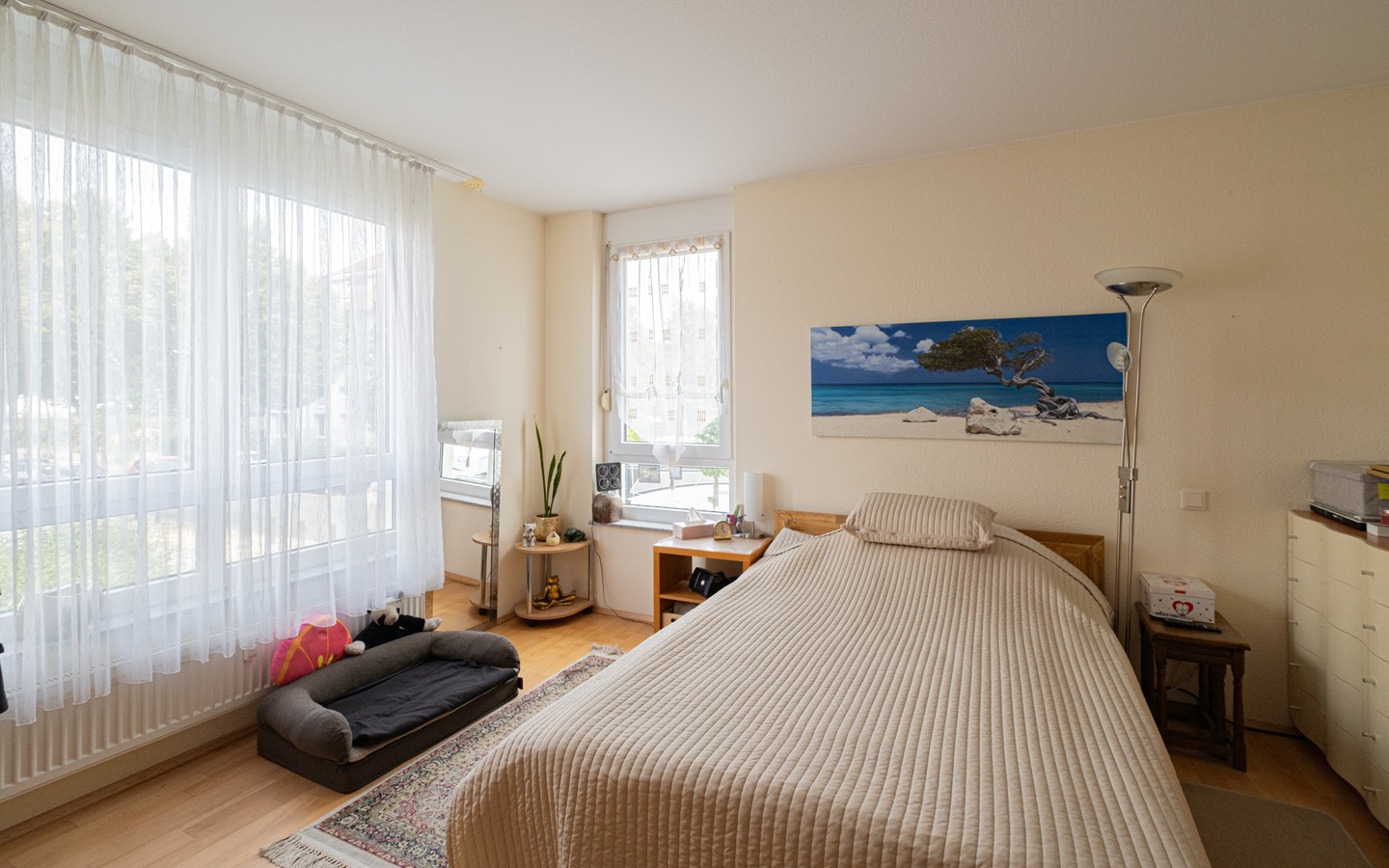 Zimmer 2 - Moderne 3,5-Zimmer-Wohnung mit sonnigem Balkon und barrierefreiem Wohnkomfort in fantastischer Lage
