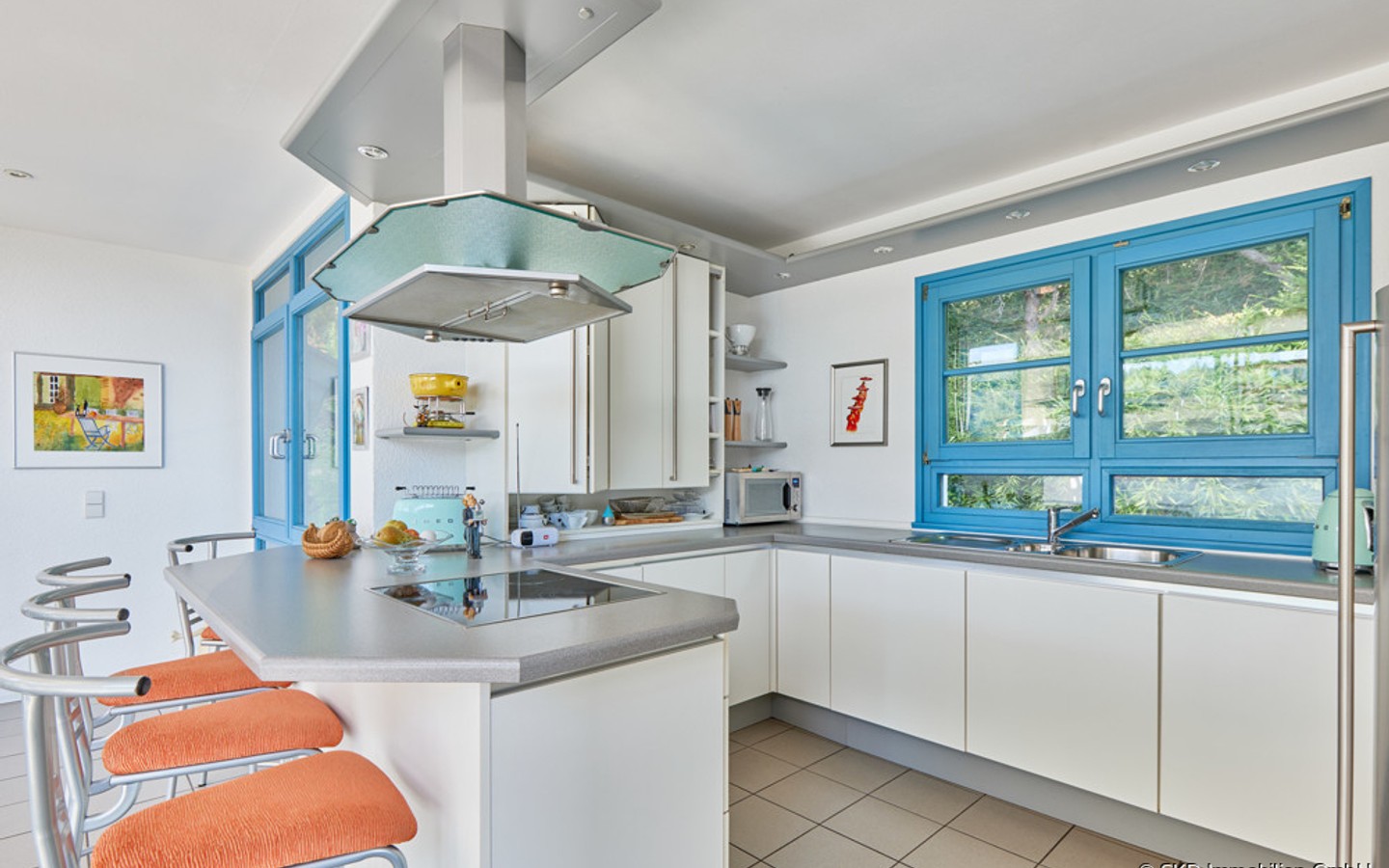 Und die Küche ist auch schon drin! - Neckargerach: Traumhaus mit atemberaubendem Neckarblick