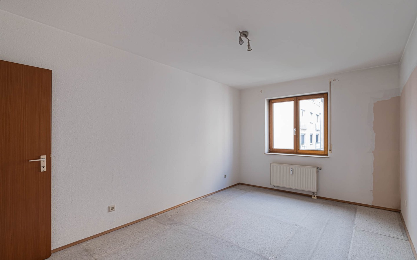 Zimmer 2 - Sonnige Dreizimmerwohnung mit Balkon in Dossenheim – Ideal für Eigennutzer
