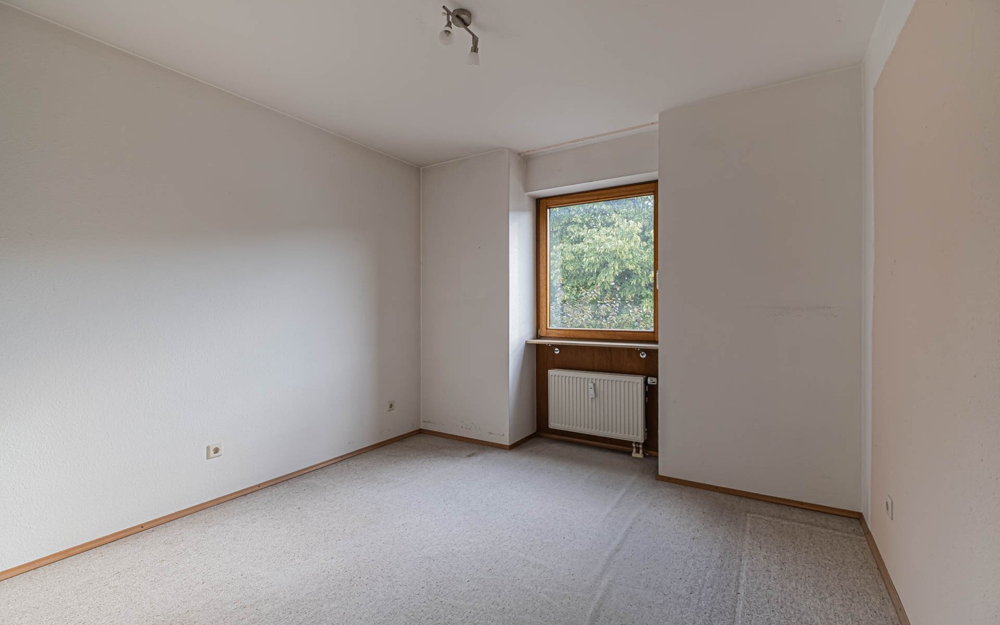 Zimmer 3 - Sonnige Dreizimmerwohnung mit Balkon in Dossenheim – Ideal für Eigennutzer