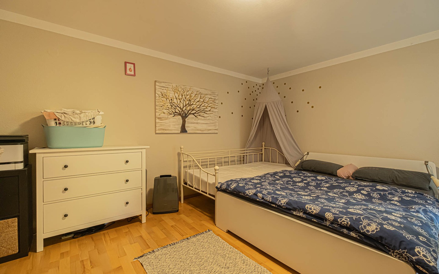 Schlafzimmer - Geräumige 3-Zimmerwohnung mit direktem Gartenzugang in guter Lage von Ziegelhausen