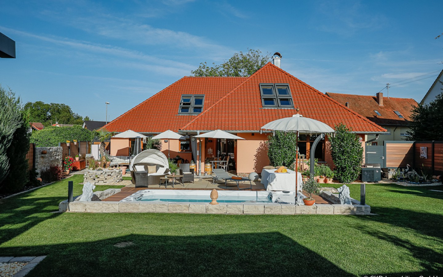 Viel Platz... - Mediterranes Wohnparadies in Aglasterhausen: Ein- bis Zweifamilienhaus mit Pool und Gartenparadies