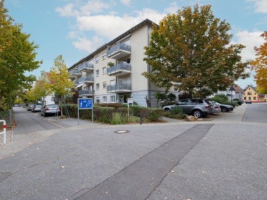 Großzügig & barrierefrei: 4,5-Zimmer-Wohnung mit Sonnenbalkon in gesuchter Wohnlage von HD-Kirchheim - Ihr Immobilienmakler in Heidelberg